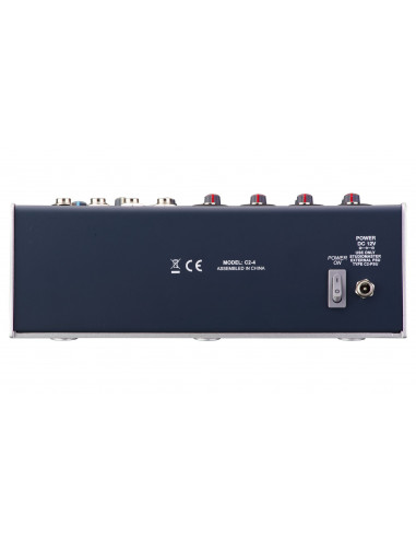 Mesa de Mistura STUDIOMASTER C2-4 Mesa de Mistura STUDIOMASTER C2-4