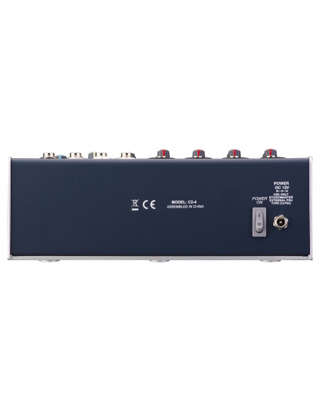 Mesa de Mistura STUDIOMASTER C2-4 Mesa de Mistura STUDIOMASTER C2-4