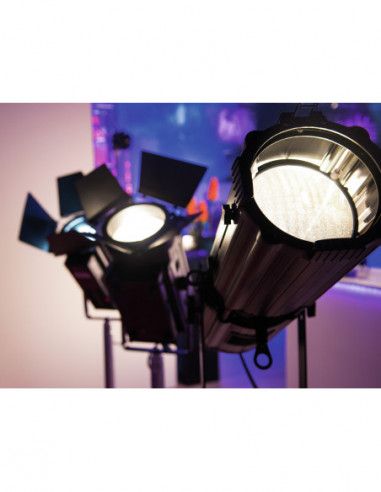 EUROLITE LED THA-250F 2700K-6500K...